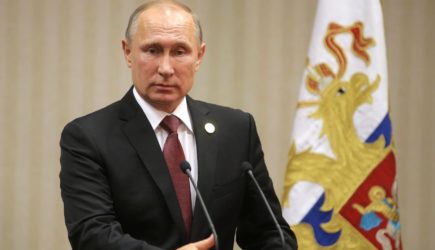 Владимир Путин поручил МВД проанализировать упрощенную процедуру выдачи гражданства РФ
