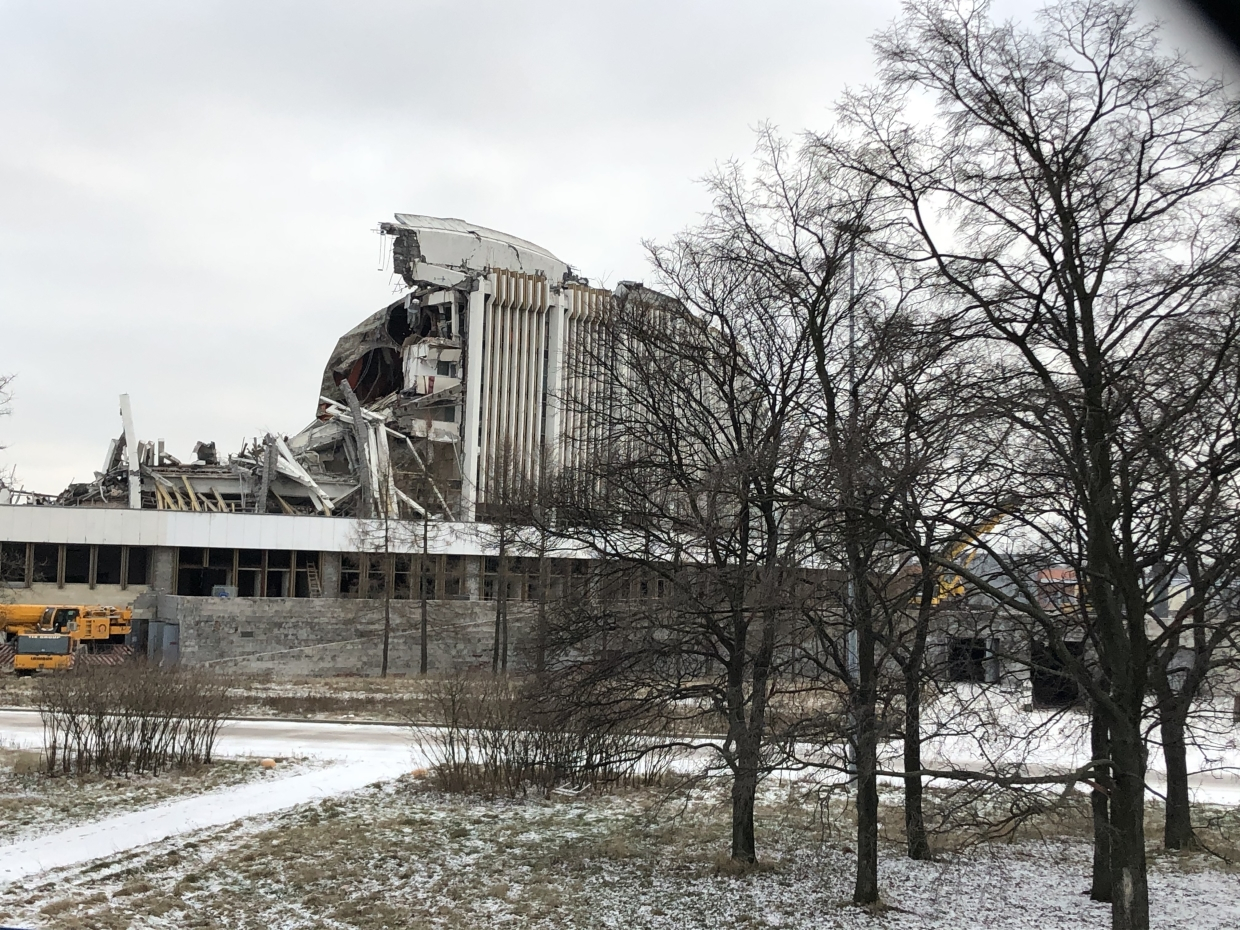 Обрушение комплекса. СКК Петербургский обрушение. СКК Юбилейный в СПБ рухнул. СКК Питер рухнула крыша.