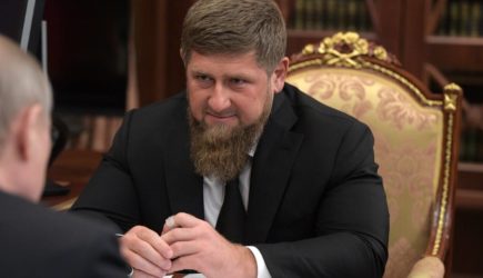 Кадыров заявил об отправляющих «простых тружеников» на передовую властях Украины