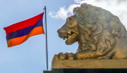 «Бред сивой кобылы»: в Москве опровергли подготовку переворота в Армении