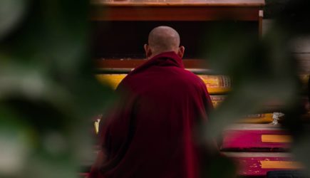 64-летний монах избил и изнасиловал отказавшую ему в сексе знакомую