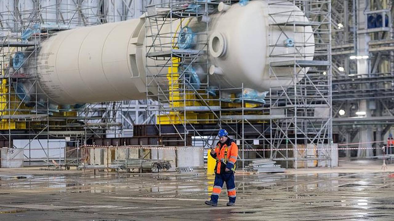 санкции против арктик спг 2. терминал утренний арктик спг 2. санкции против арктик спг 2. арктик спг 2. завод арктик спг 2.