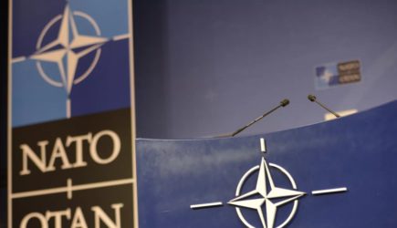 США выходит из НАТО?