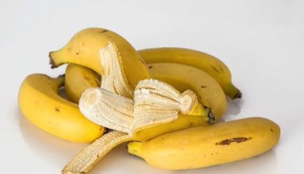 Вы всю жизнь открываете банан не с той стороны — узнайте, как правильно