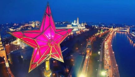 Как на самом деле на башнях Кремля появились звёзды