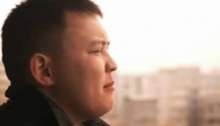 В Алма-Ате мародеры убили известного казахского режиссера и музыканта