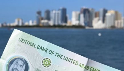 Долгожданное начало: ОАЭ совершили первый шаг к похоронам доллара