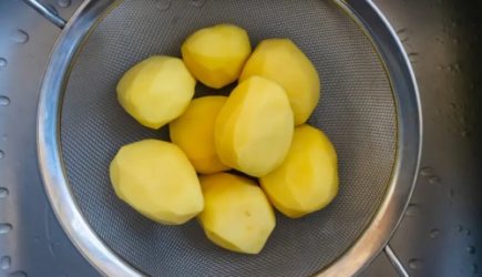 Моргнуть не успеете: как сварить картофель в 2 раза быстрее — топовый способ