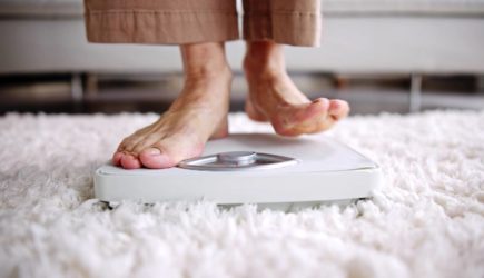 Россиянам перечислили ежедневные привычки для поддержания идеального веса